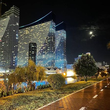 Orbi City Tower Батуми Екстериор снимка