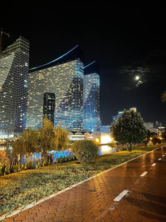 Orbi City Tower Батуми Екстериор снимка